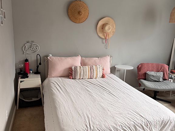 5th image of 1356 9th Ave Room M