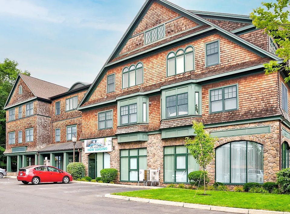1st image of 158 Cherry St #1B