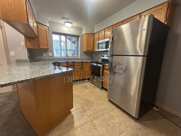 370 W 4900 S APT 8, Washington Terrace, UT 84405