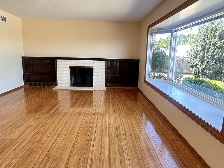 237 42nd Ave — Photo 3