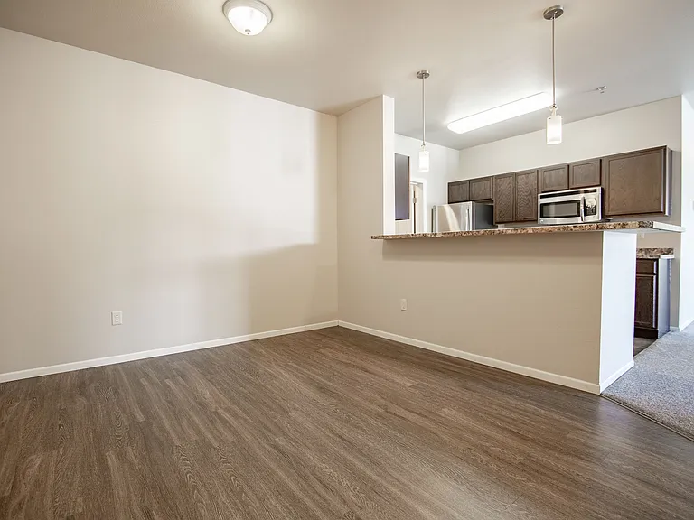 Eaglebrook at Prairie Grove Apartments — Photo 9