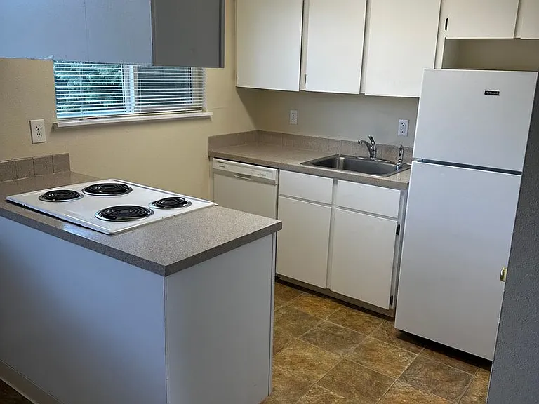 106-Cedar Tree Investments, LLC — Photo 6