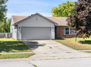 76 Kensington Ct, Pittsboro, IN