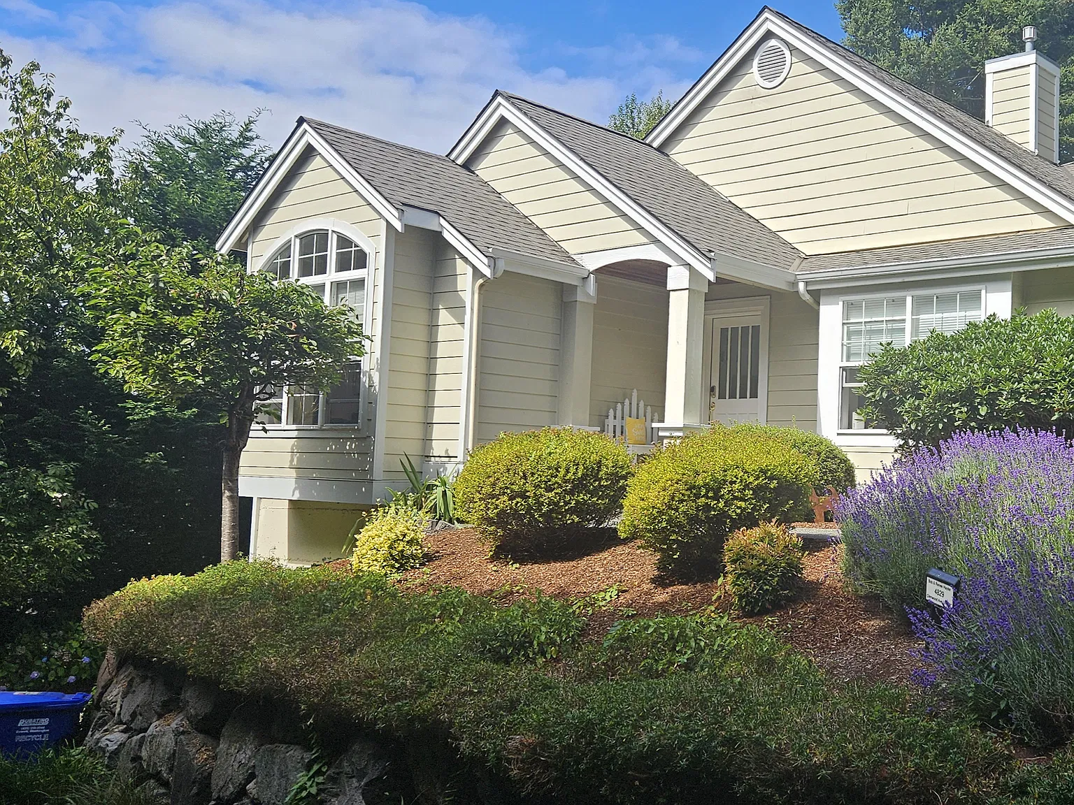 3 bed, 2073 sqft, $3,500 — Photo 2