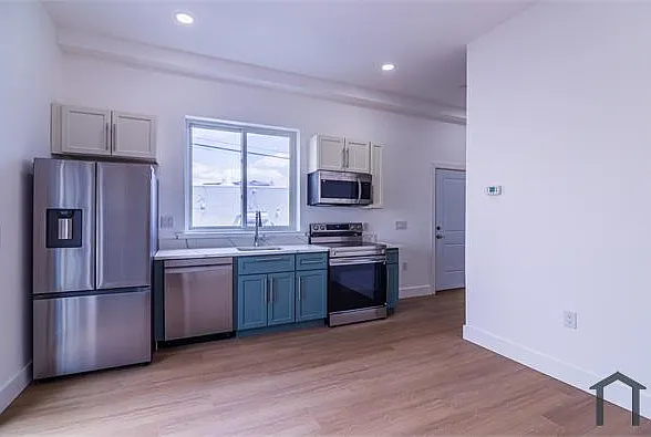 137 E Cumberland St #1 — Photo 23