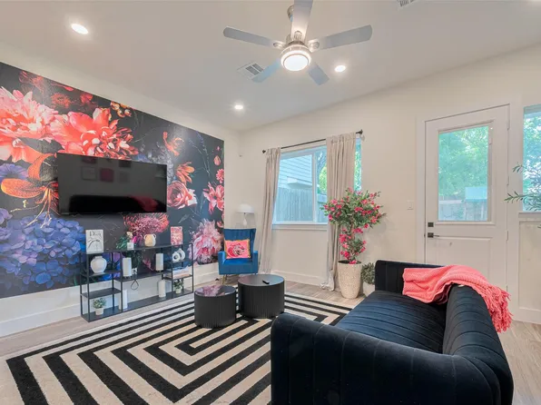 2909 Nagle St, Houston, TX 77004