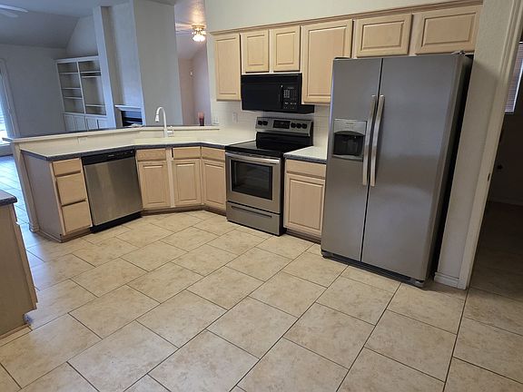 4th image of 515 Kinney Dr