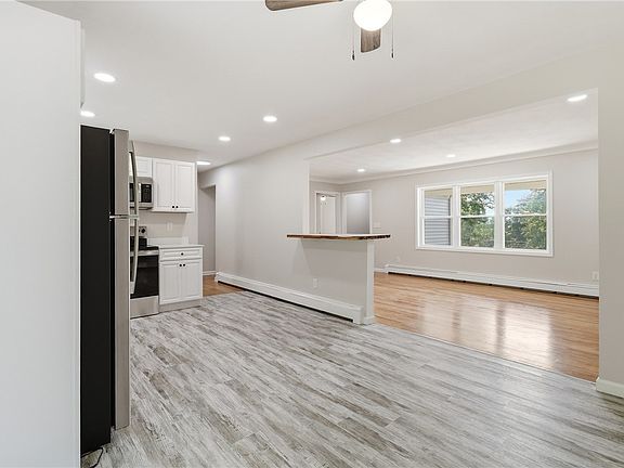 5th image of 964 Upland Dr