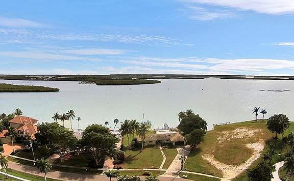 3rd image of 1045 Caxambas Dr