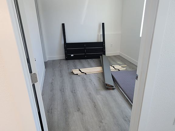 5th image of 611 Skyview Dr #1/2
