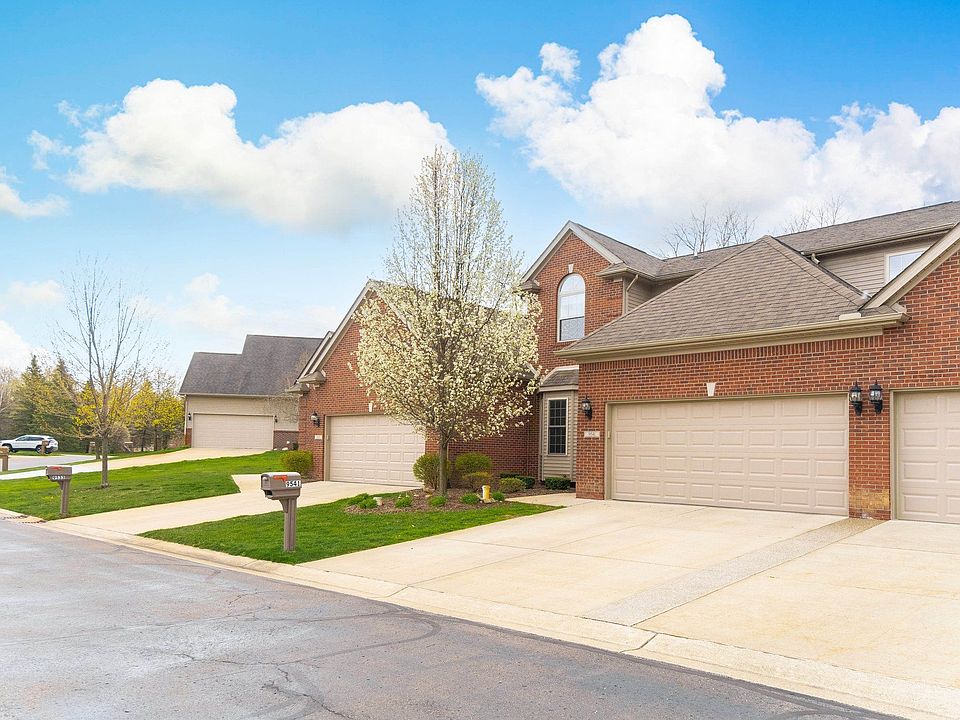 1st image of 9541 Kingsway Cir