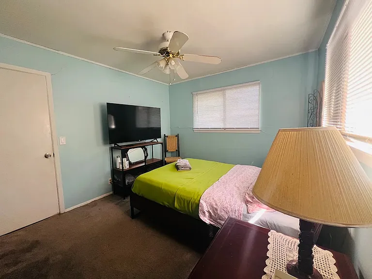 9107 Mobile Bay St #3 — Photo 2