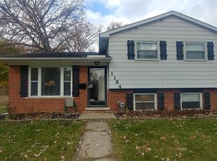1184 Sutherland St, Plymouth, MI 48170