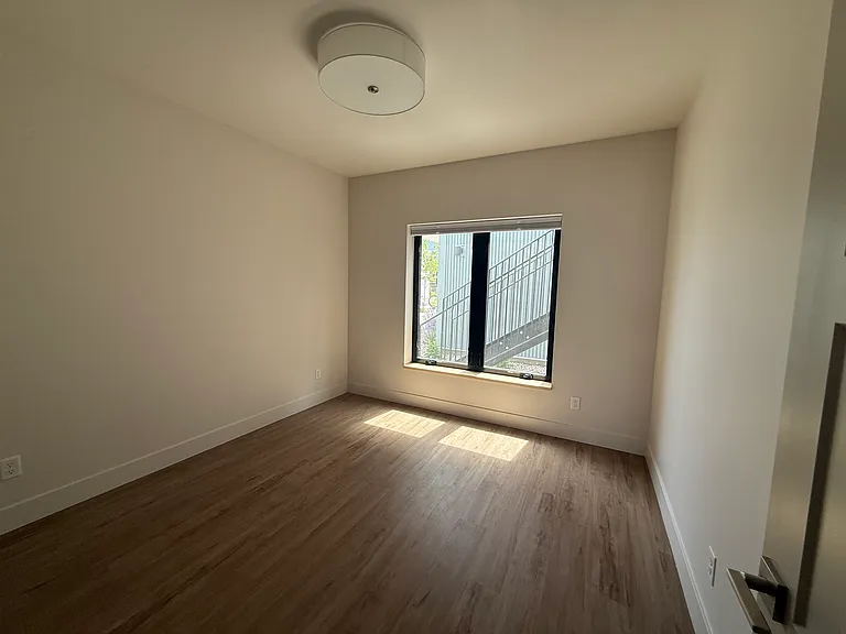 111 W Sussex Ave #200 — Photo 18