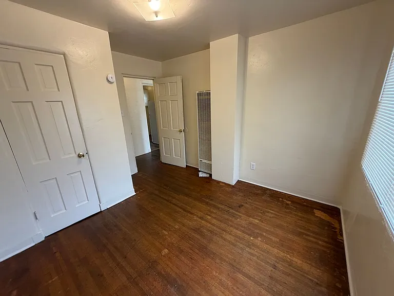 1405 Dr Martin Luther King Jr Ave NE — Photo 7