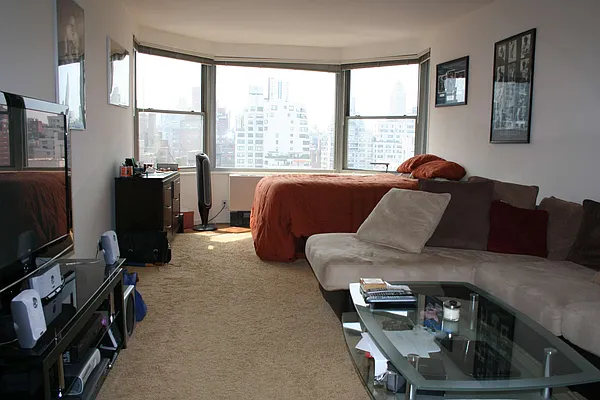 Rented by Rachmani Corporation | media 12