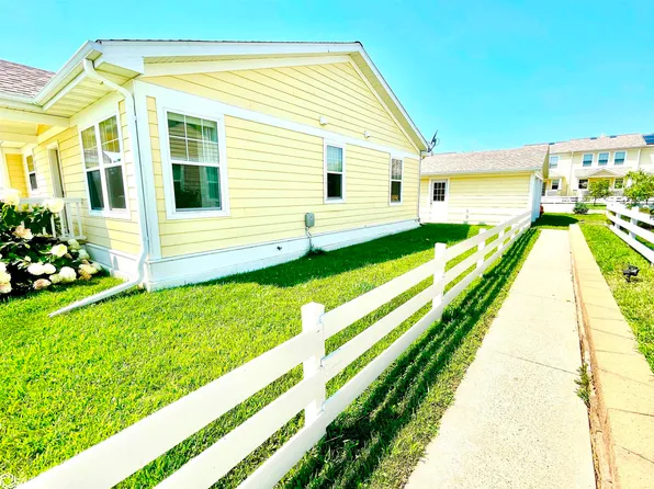 2114 Ruby Ln, Fairfield, IA 52556