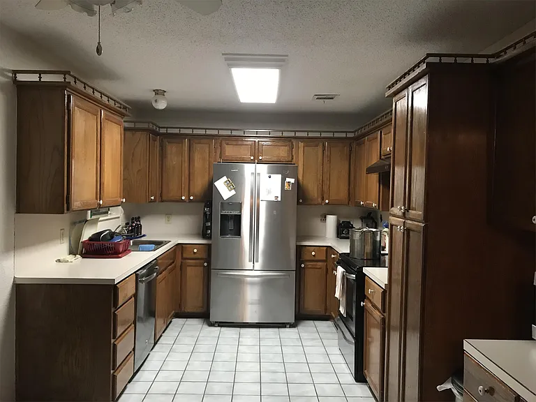 9020 Trailridge Dr — Photo 3
