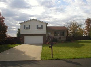 8272 Sapphire Ave NE, Canton, OH 44721