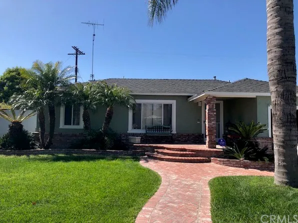5470 E Garford St, Long Beach, CA 90815