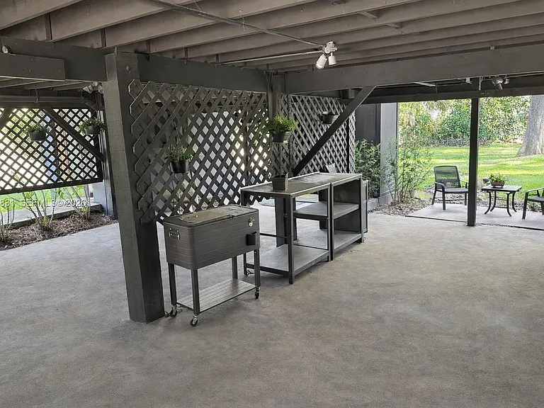 16932 W Calder Dr — Photo 21