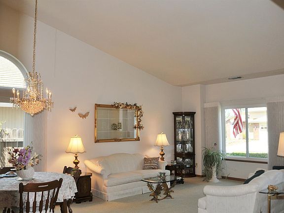 3rd image of 5954 Blackstone Ct