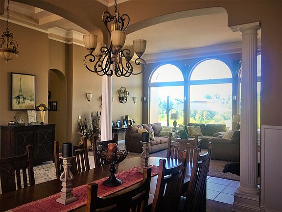 Formal Living/Formal Dining