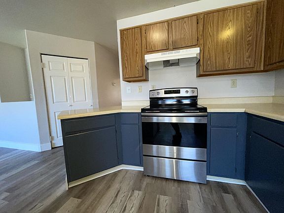 3rd image of 8132 E Lakeshore Dr #B
