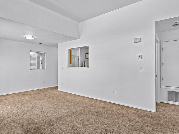 3rd image of 565 Redcliff Cir #575-204