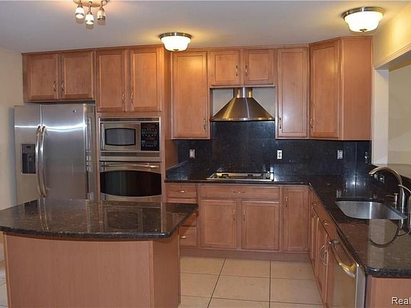 5th image of 28431 Carlton Way Dr