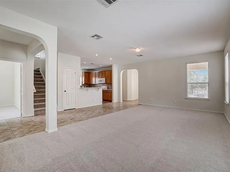 1115 Rawhide Trl — Photo 58