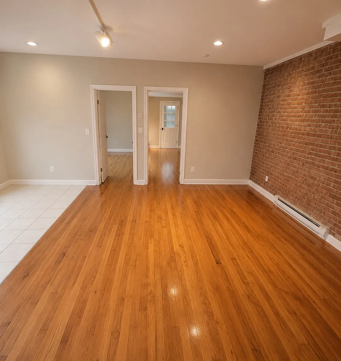 2 bed, 650 sqft, $2,700 — Photo 1