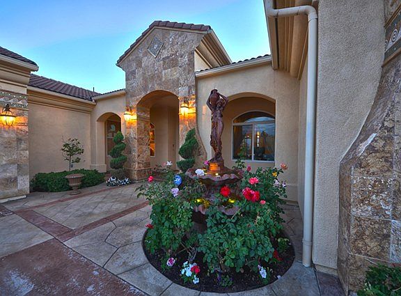 3rd image of 942 Oliviamae Cir