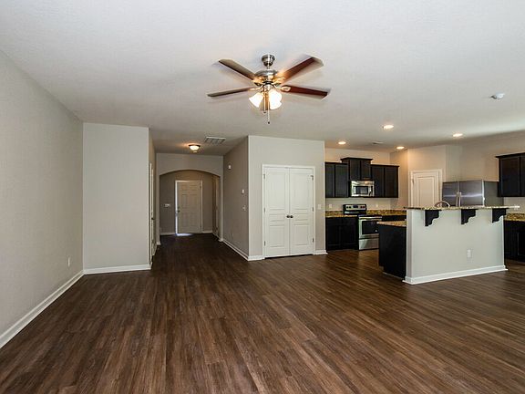 5th image of 4621 Montelena Dr
