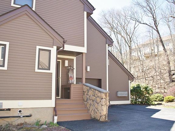 4th image of 38 Sky View Dr Unit A