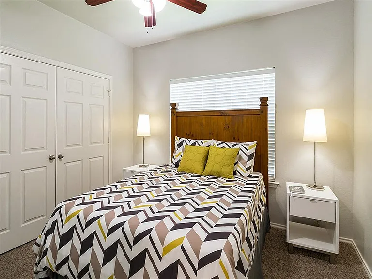Residences at Holly Oaks — Photo 9