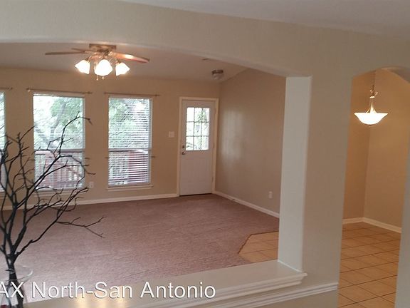 5th image of 407 Willow Grove Dr