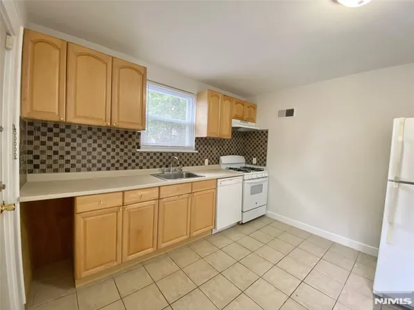 1341 Palisade Avenue image 3 of 10