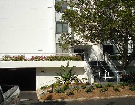 1st image of 1125 W Peppertree Dr 505 #505
