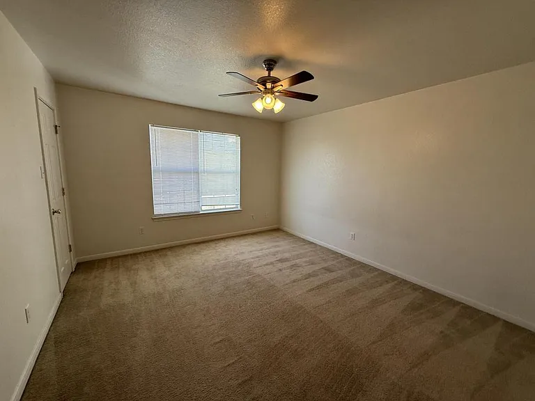 705 S Amy Ln #B — Photo 17