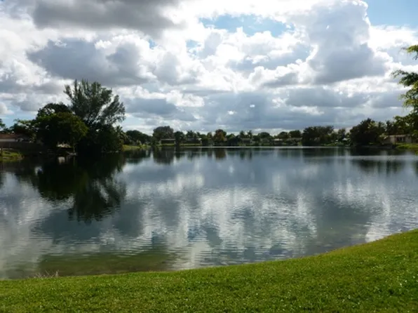 8930 Palm Tree Ln #8930, Pembroke Pines, FL 33024