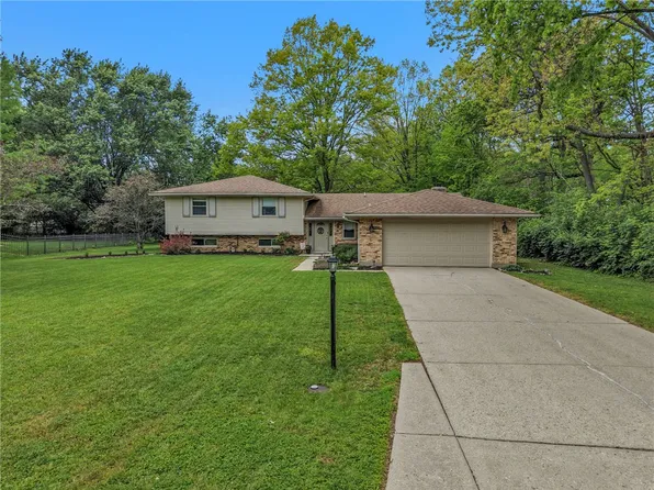 8509 Garnet Dr, Dayton, OH 45458