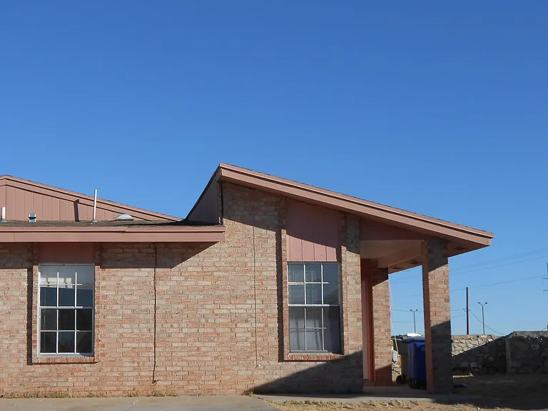 3558 E Glen Dr #B — Photo 1
