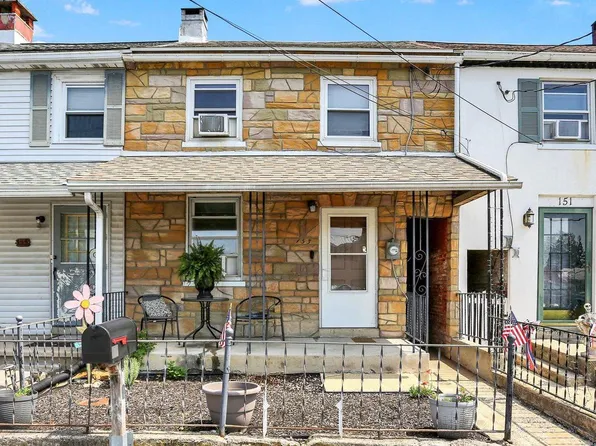 153 Spring Garden St, Leesport, PA 19533