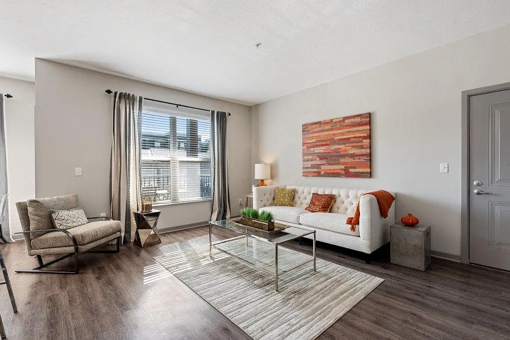 Palmer House Apartment Homes — Photo 4