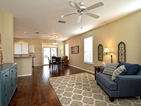 3rd image of 121 Buttercup Trl