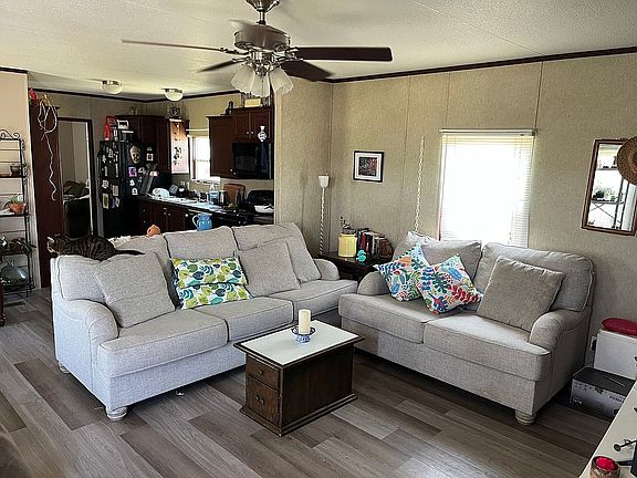 4th image of 280 Bridlewood Dr