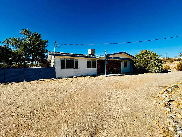 63208 Sandola Ln — Photo 33