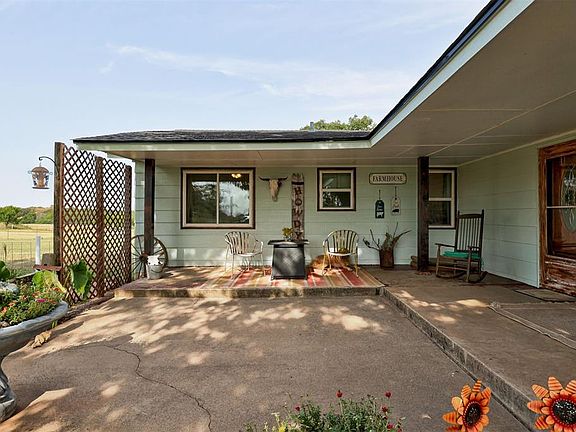 4th image of 2416 County Street 2985