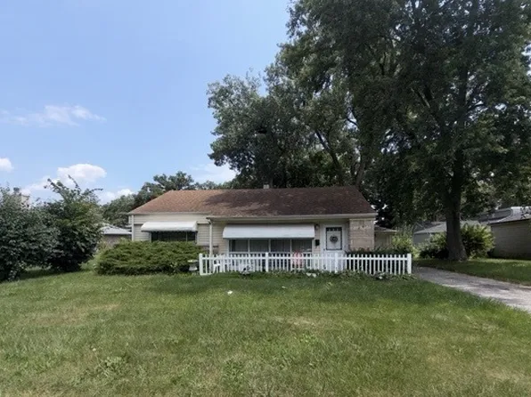 327 S Orchard Dr, Park Forest, IL 60466